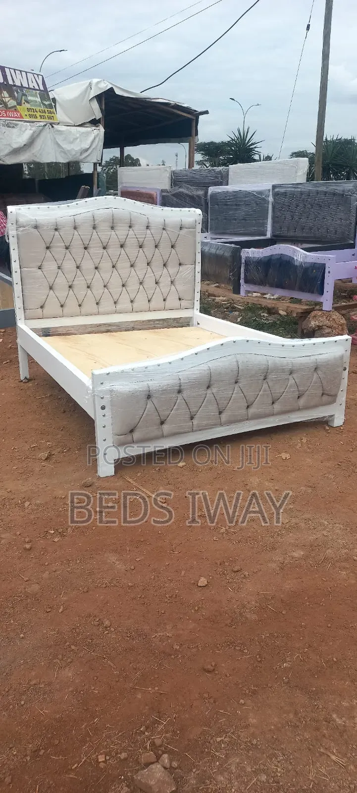 5x6 Big Size Turfted Bed