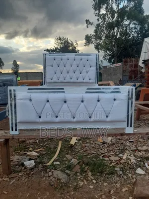 White Diamond 4x6 Bed