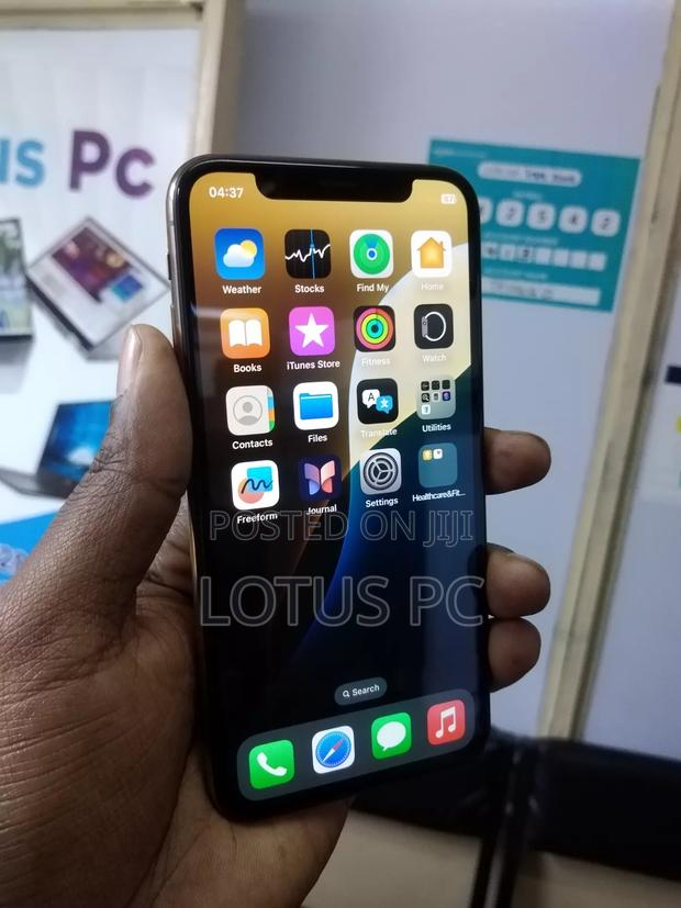 Apple iPhone XS 256 GB Gold - main view