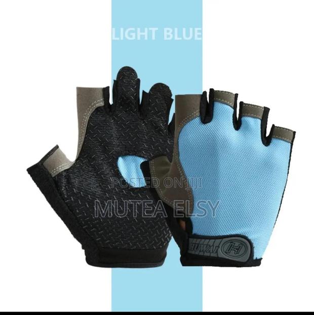 Gym Antislip Half Finger Gloves - main view