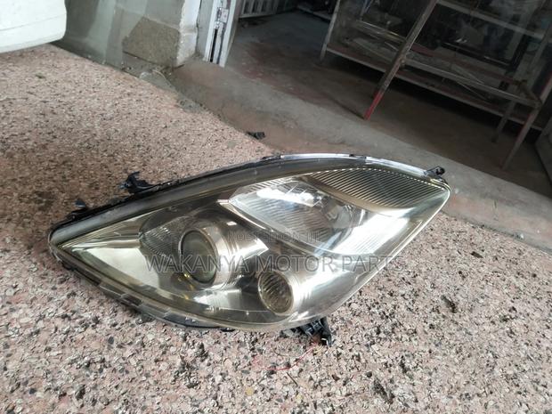 Toyota Isis 2007/2008 Xenon Headlamp, Clean Ex Japan