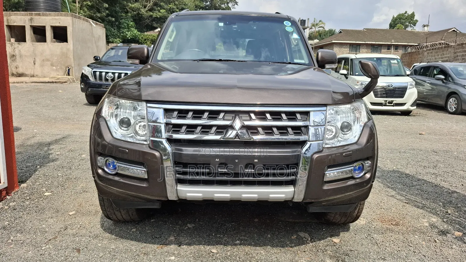 Mitsubishi Pajero V80 3.2 DI-D 2018 Brown