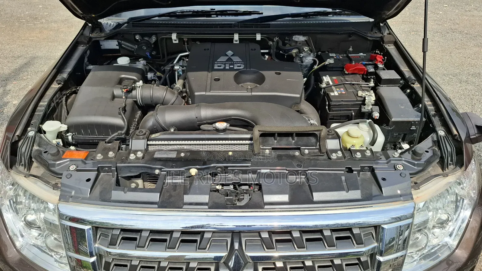 Mitsubishi Pajero V80 3.2 DI-D 2018 Brown