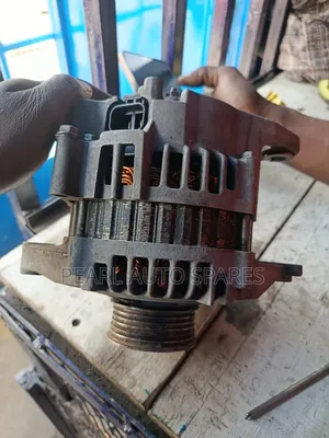 Alternator Nissan Hardbody