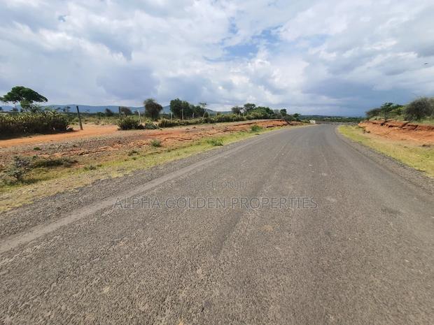 Nanyuki ,5 Acres Land Touching Tarmac and River!