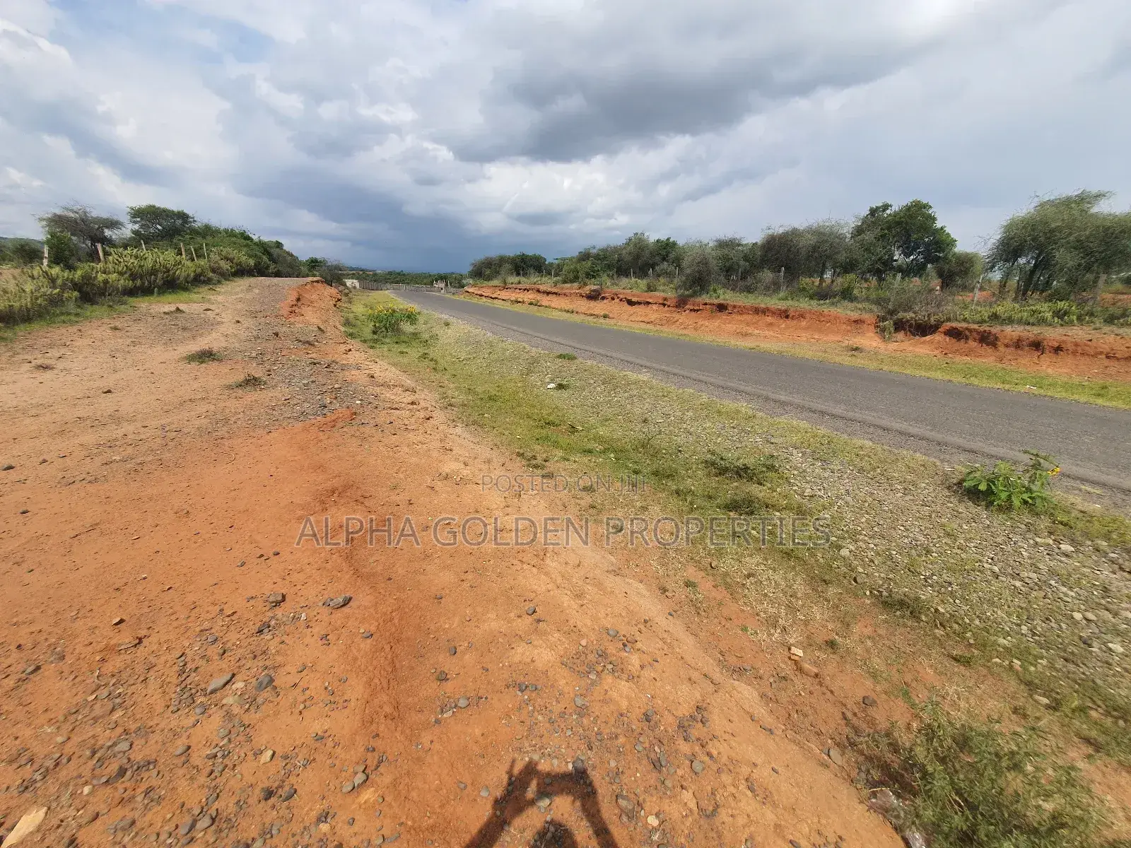 Nanyuki ,5 Acres Land Touching Tarmac and River!