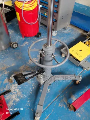 Hydraulic Transmission Jack Stand.
