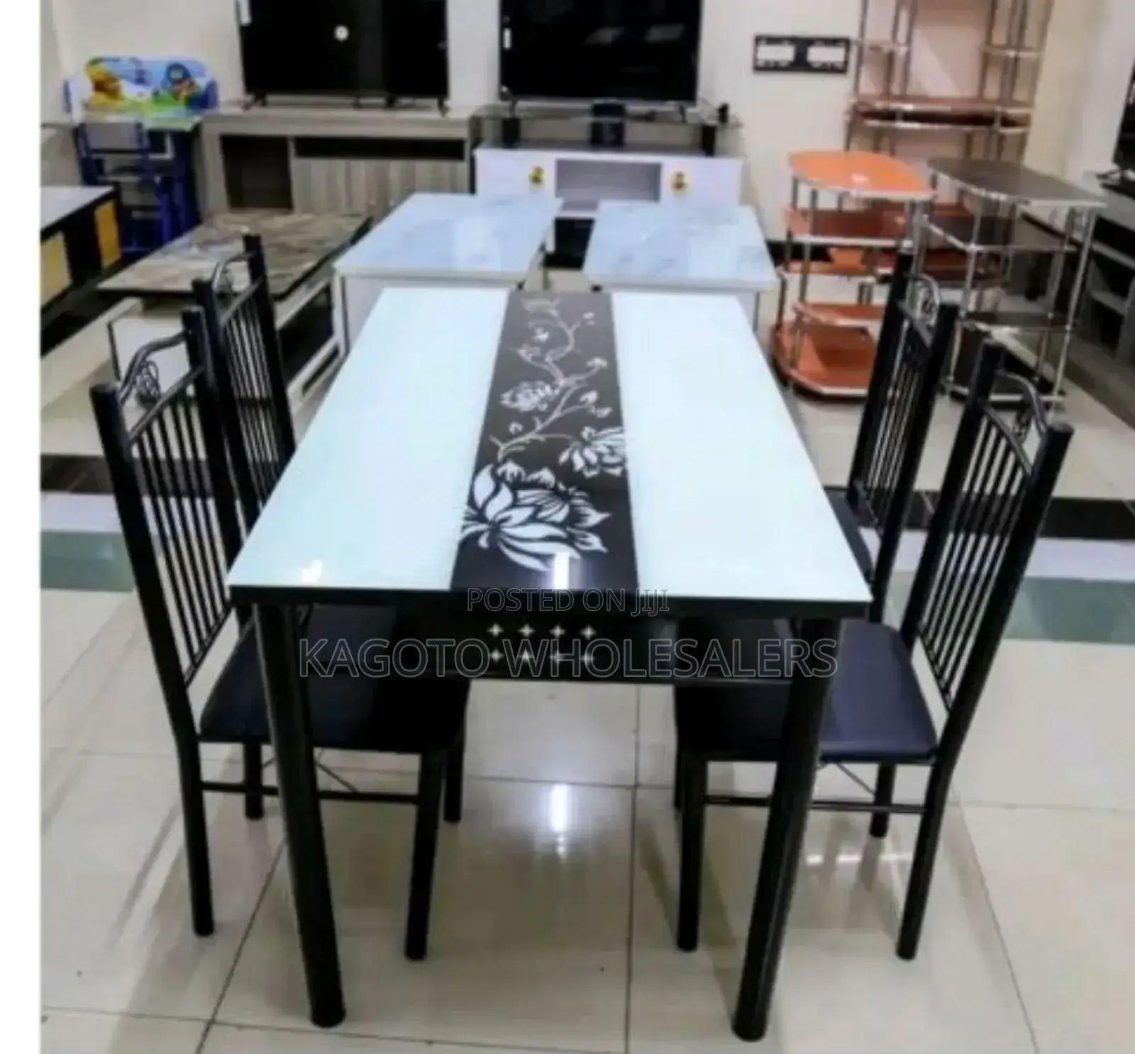 4 Sitter Luxury Dining Table / White