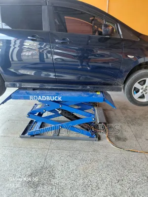 Heavy Duty Scissor Lift Machine 1.8m Rise.