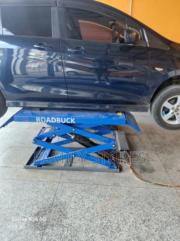 Heavy Duty Scissor Lift Machine 1.8m Rise.