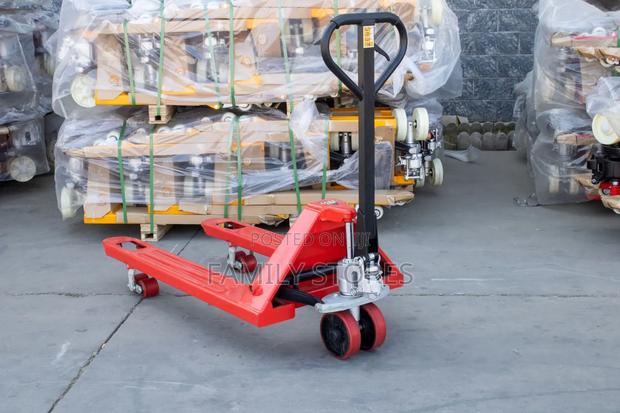 Commercial Pallet Trucks Wide 3tonne Capacity