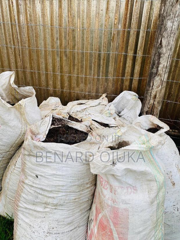 Pure Organic Manure - thumbnail 3