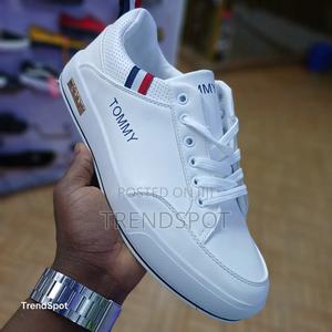 Tommy White Size 40-45 - main view