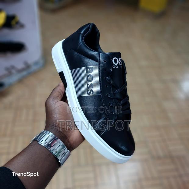 Boss Casuals Sizes 40-45 - thumbnail 2
