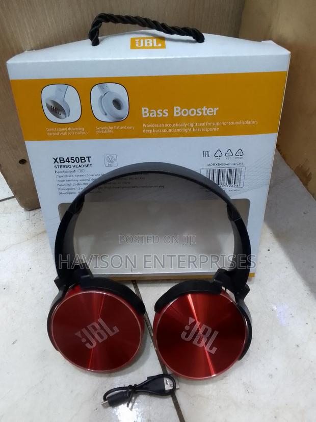 Wireless/Bluetooth JBL Headphones - main view