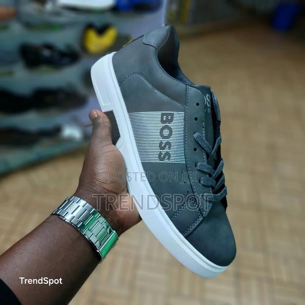 Boss Casuals Grey Size 40-45 - thumbnail 2