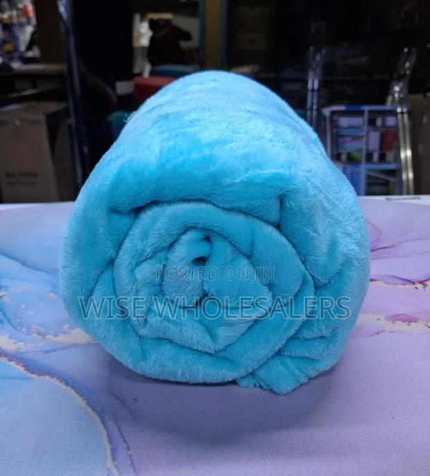 *Fleece Coloured Blankets* 
⏩Durable.
⏩Breathable. - thumbnail 5