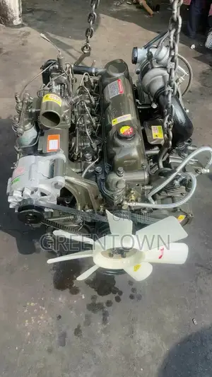 Used Yuchai Yc4e160-33 Diesel Engine 118kw (160hp)