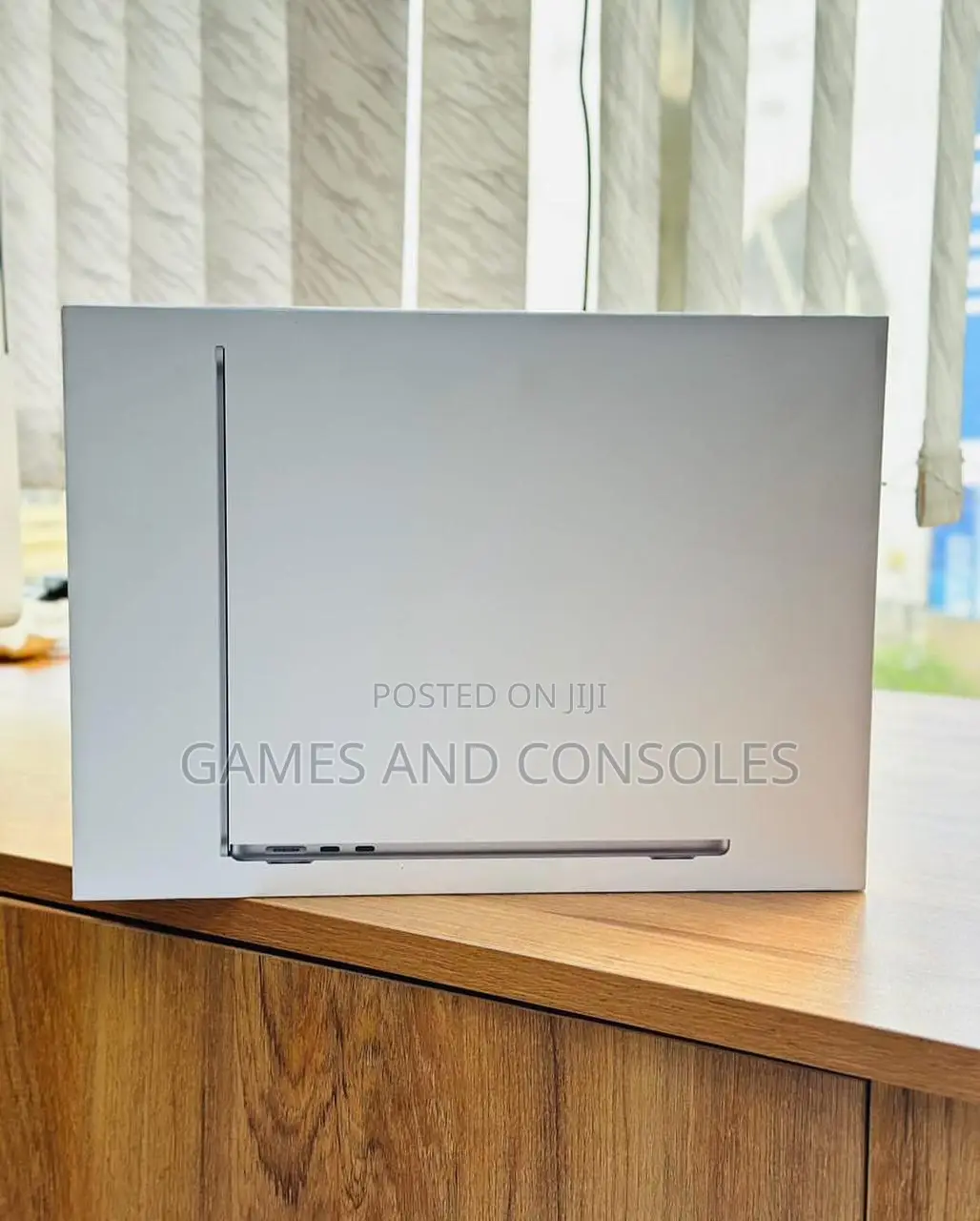 New Laptop Apple MacBook Air 2025 M4 16GB Apple M4 SSD 512GB