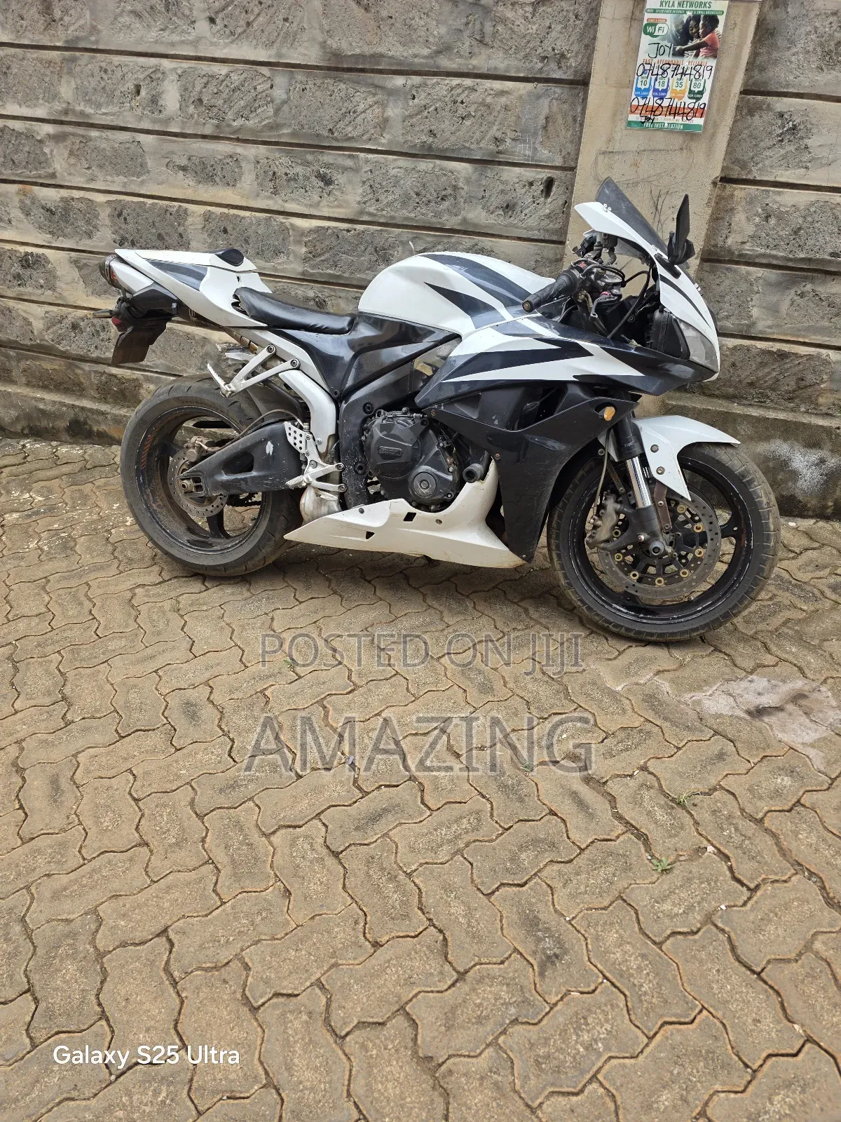 Honda CBR 2013 White