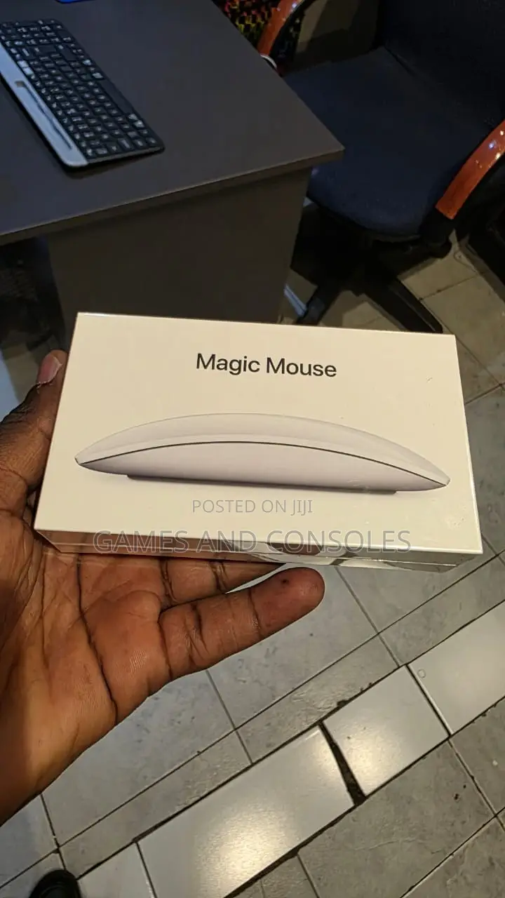 New Laptop Apple MacBook Air 2025 M4 16GB Apple M4 SSD 512GB