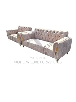 Luxurious 5 Seater Chesterfield Sofa