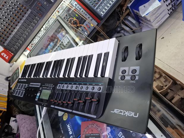 Nektar Panorama T4 49 Keys Midi Keyboard - thumbnail 2