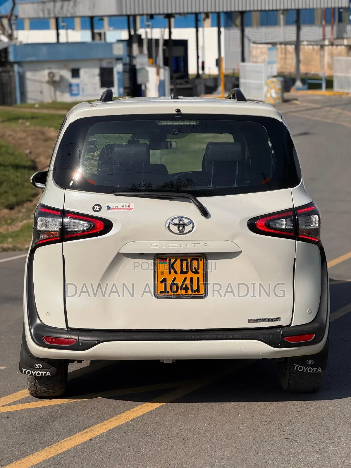 Toyota Sienta 2017 White