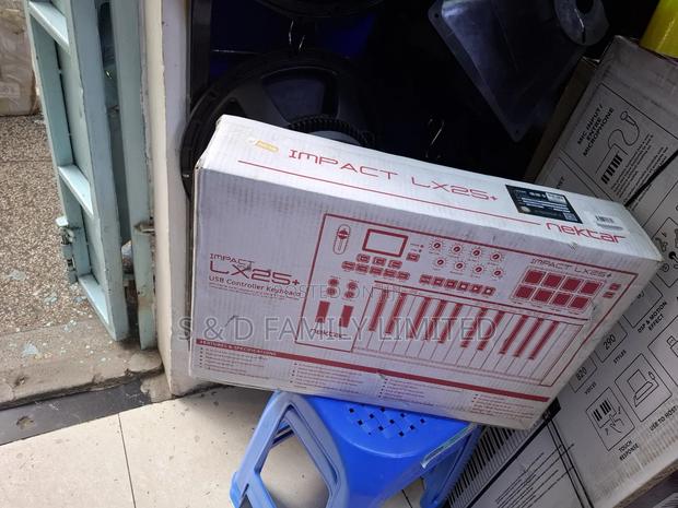 Nektar Lx25+ Midi Controller - main view