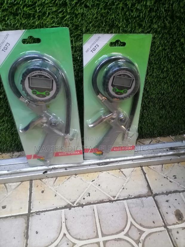Mostly Available Digital Pressure Guage /Inflator