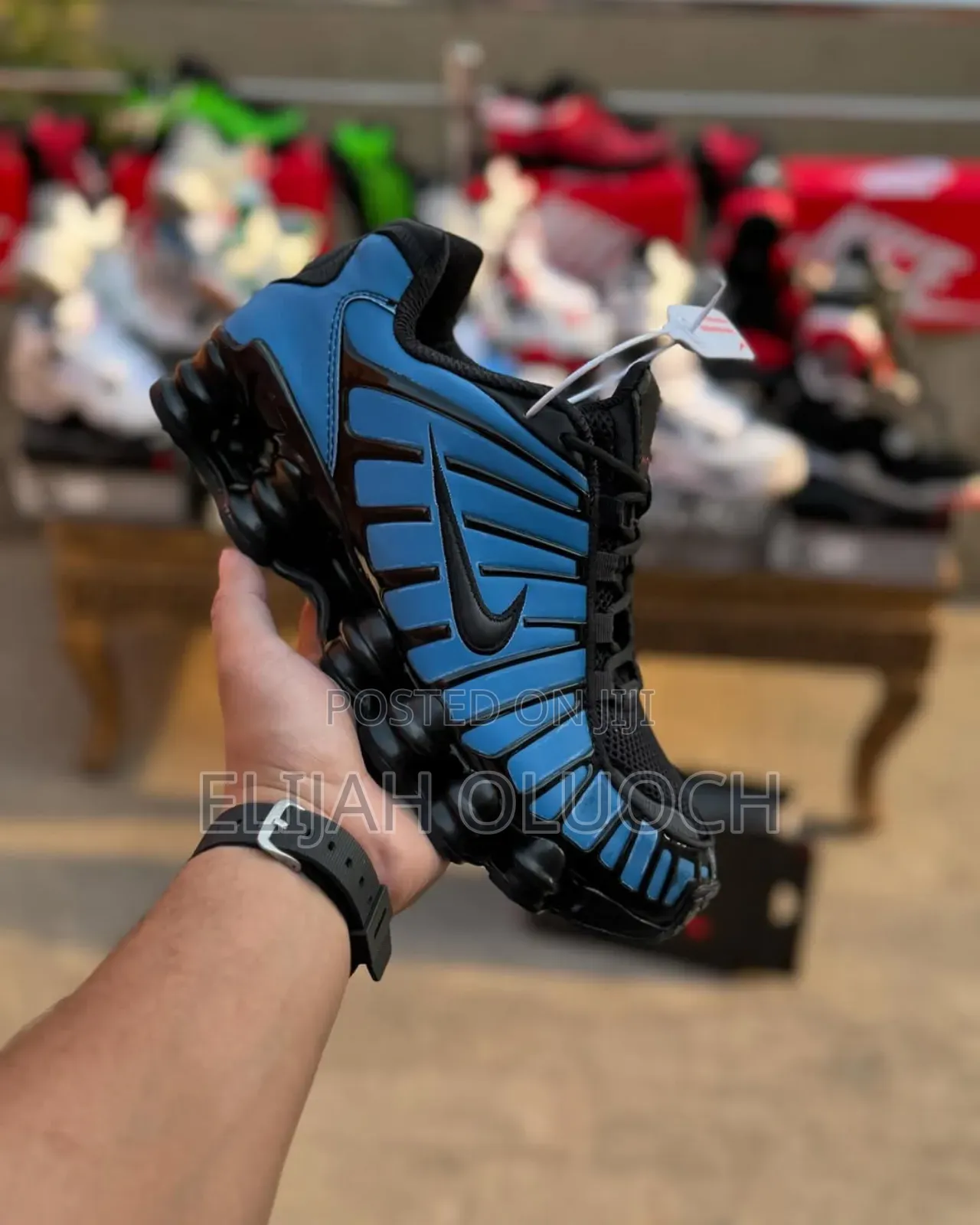 Nike Shox Thermal *Blue*
Size 39_______45.