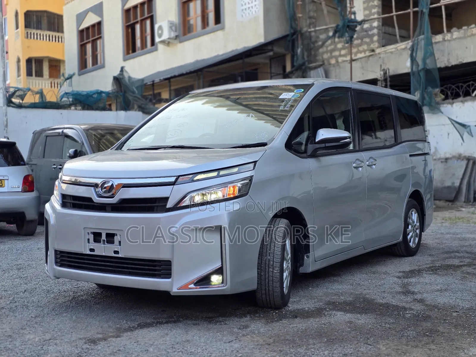 Toyota Voxy 2018 Silver