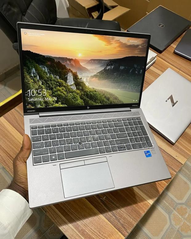 Laptop HP ZBook Firefly G8 16GB Intel Core I7 SSD 512GB