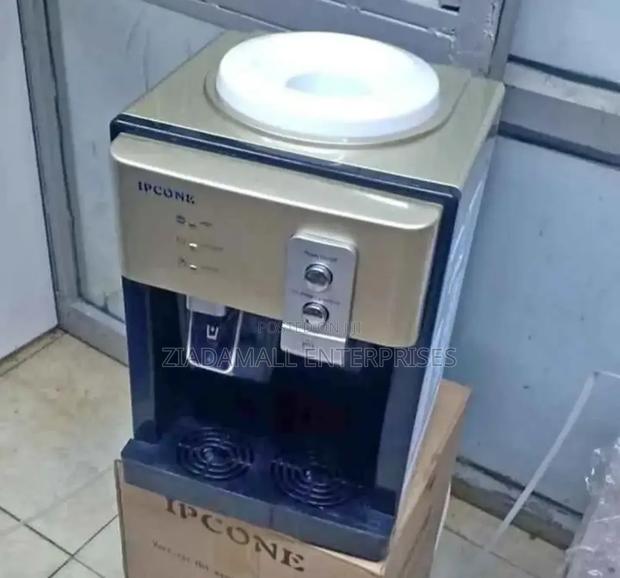 Compact Power: Ipcone Double-Tap Tabletop Dispenser for Al