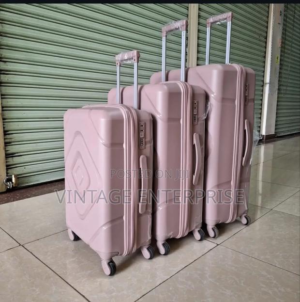 Unbreakable Double Zip Unbreakable Suitcase - thumbnail 3