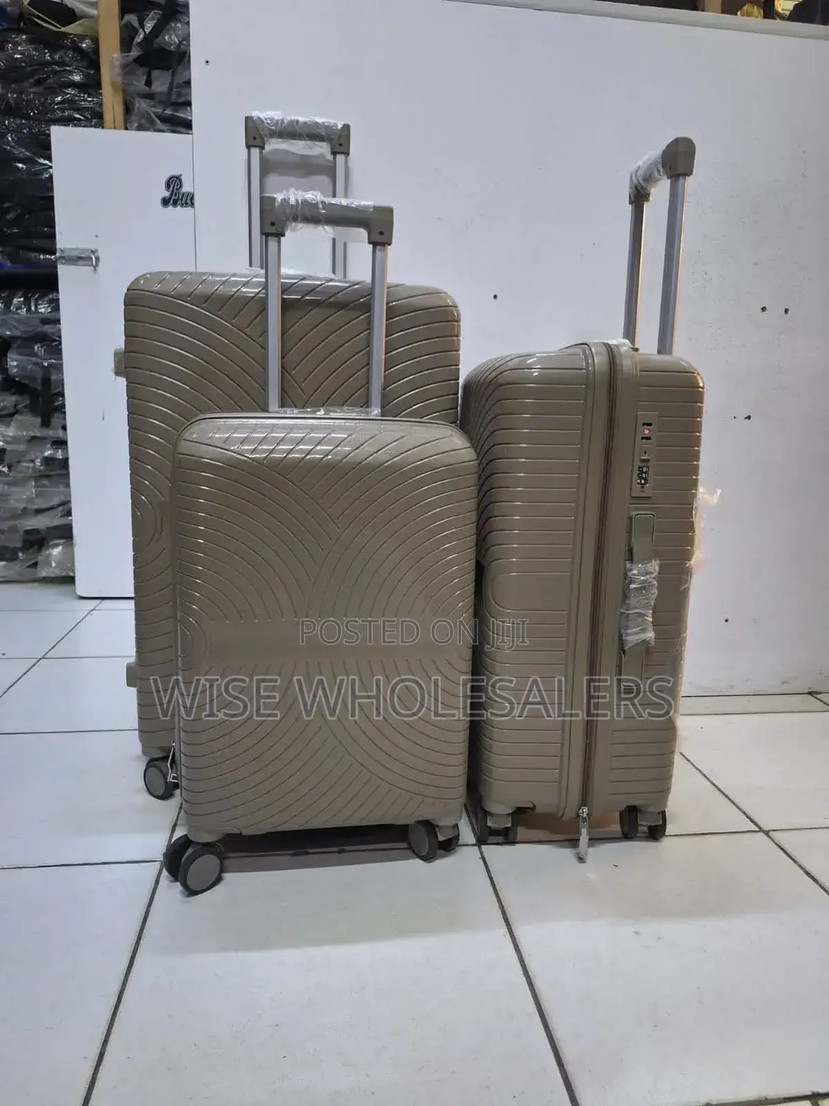 *🕸Unbreakable Rubber Suitcase  Pp 3-in-1 Suitcase Set*