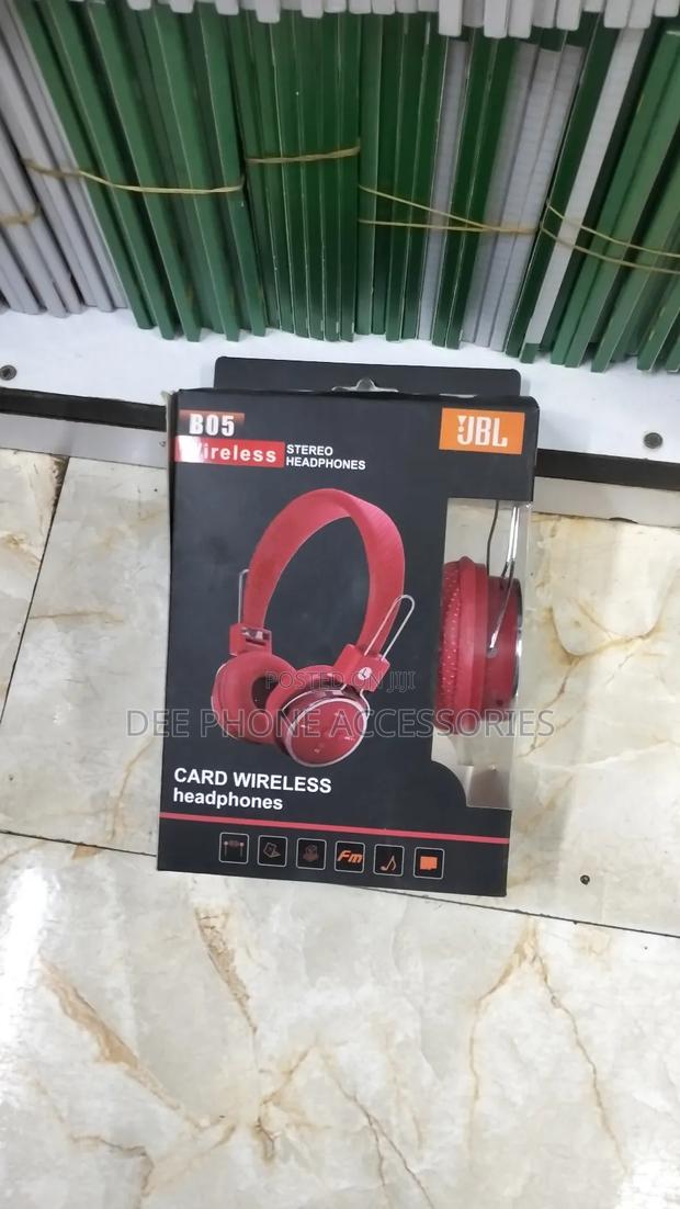 JBL B05 Bluetooth Headphones - main view