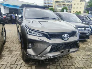 Toyota Fortuner 2019 Gray