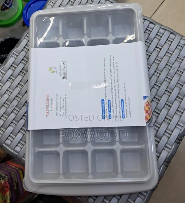 Ice Cube Tray With a Lid, 24 Section - thumbnail 5