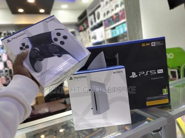 Ps5 Pro Console + Disc Drive + Dualsense Edge Controller !!. - main view