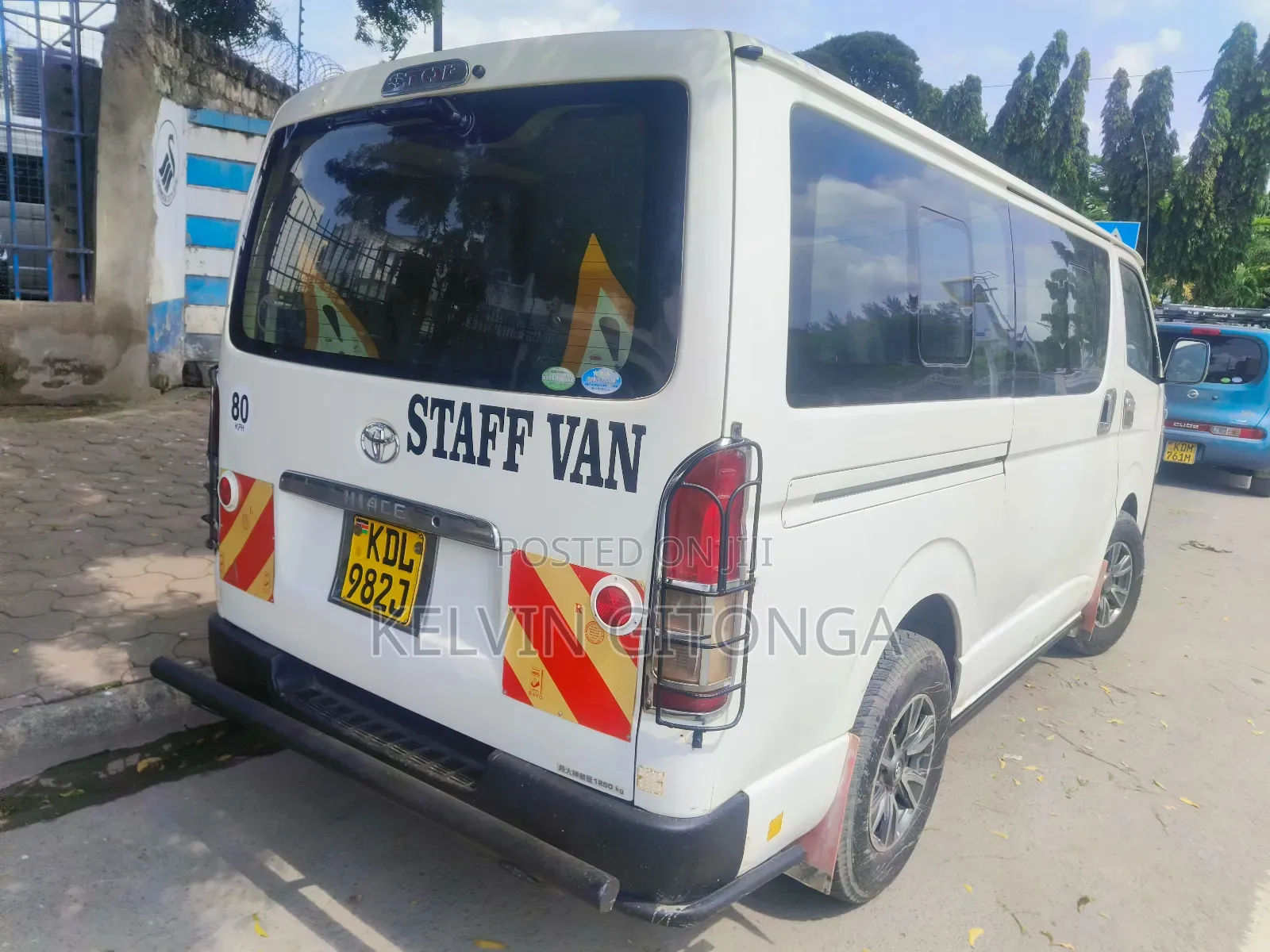 Toyota HiAce 2017 White
