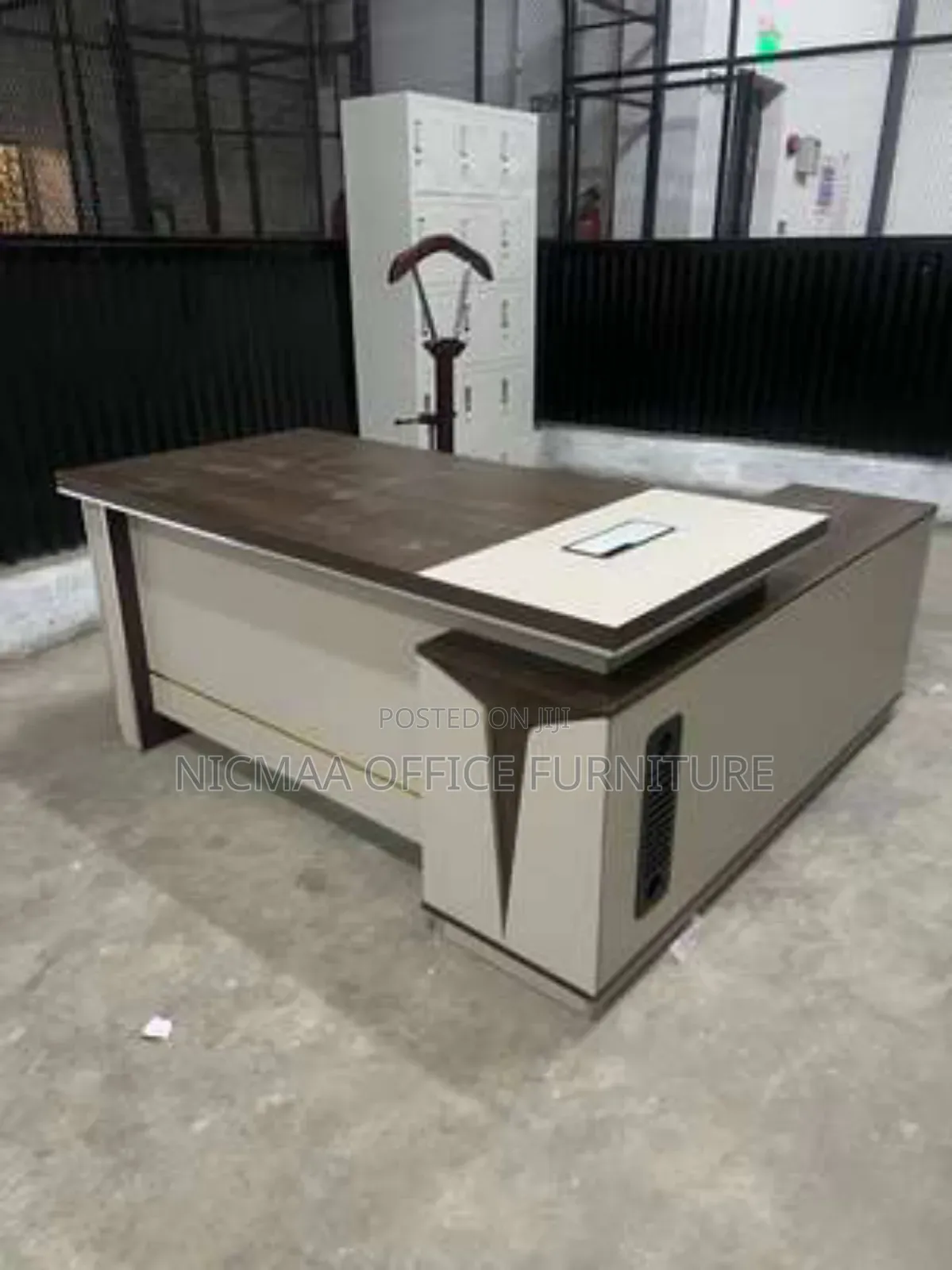 1.6m Luxeform Executive Edge Desk