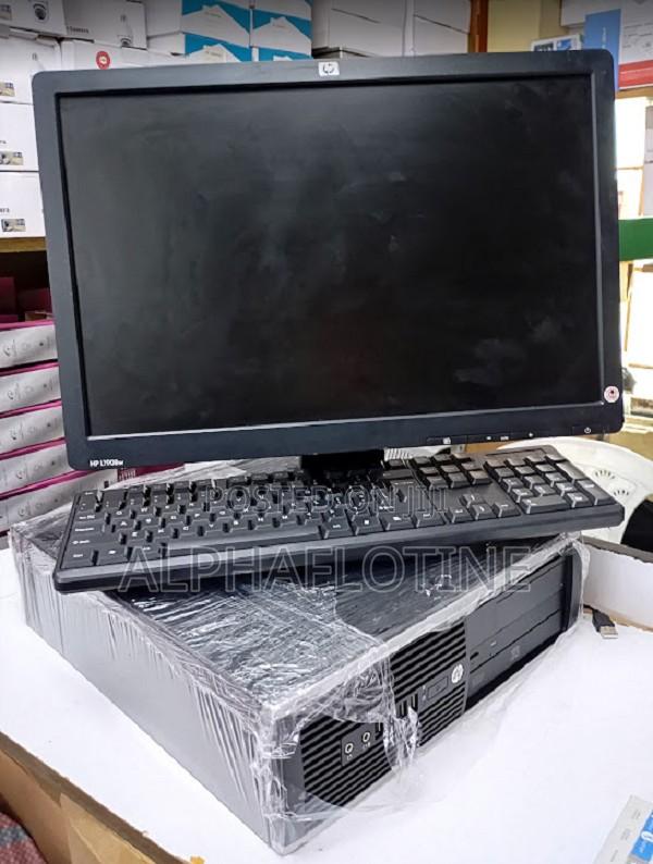 Desktop Computer Dell 4gb Intel Core I5 500gb Harddrive - main view