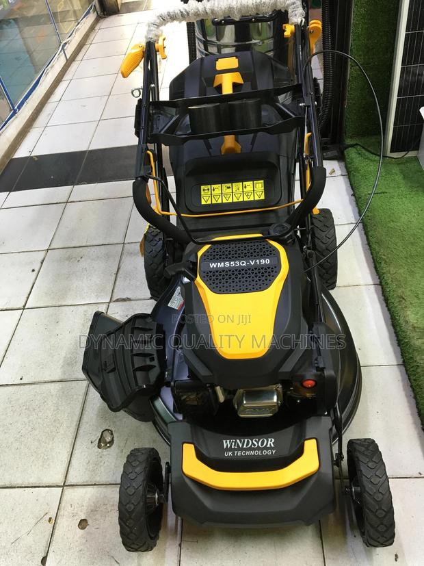 Windsor 7.5hp Gasoline Lawnmower - main view