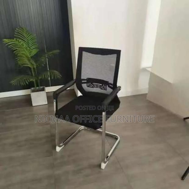 Ergomesh Visitors Chair With Comfort Meeting Class