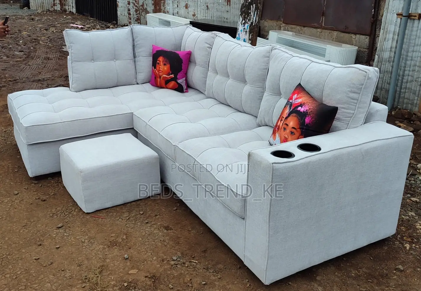 6 Seater L Seat With Inbuilt Cup Holders