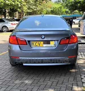 BMW 528i 2011 Gray