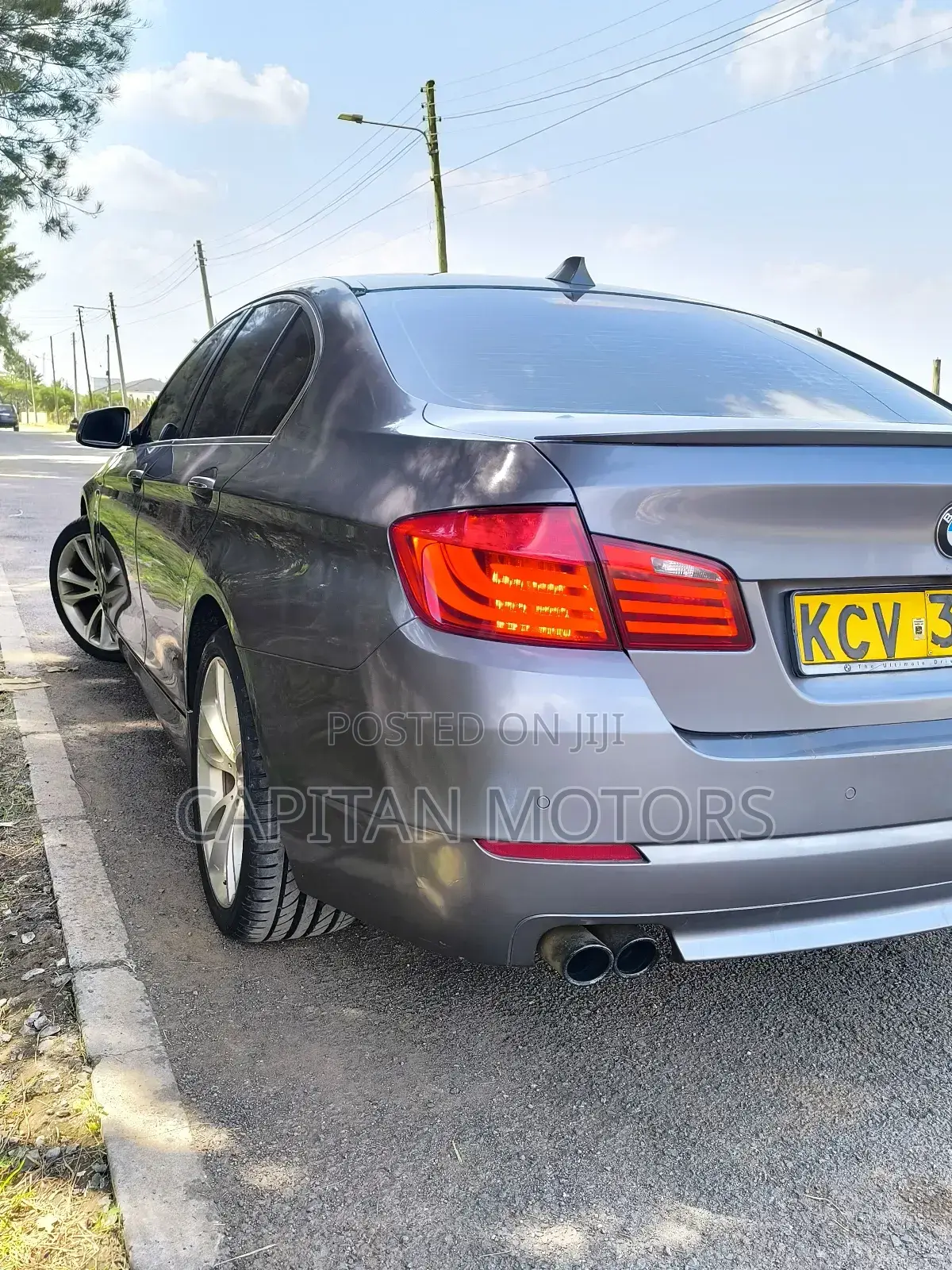 BMW 528i 2011 Gray