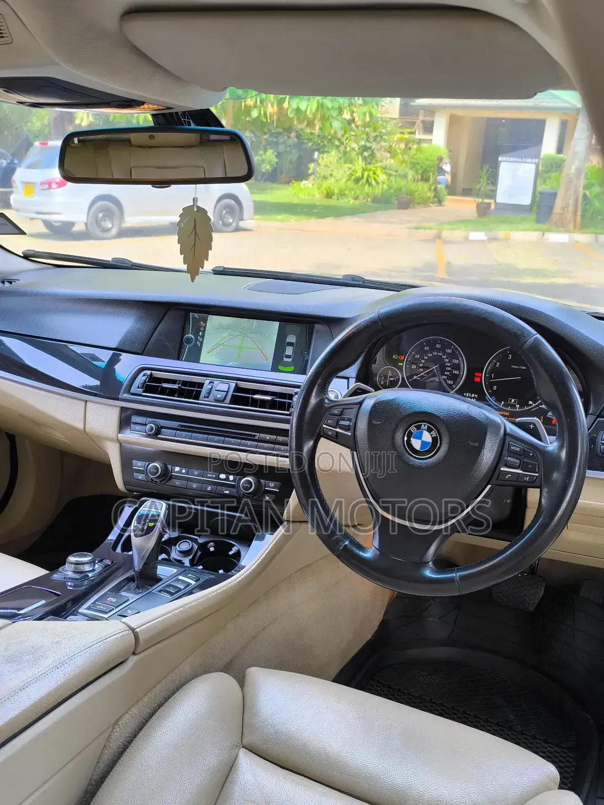 BMW 528i 2011 Gray