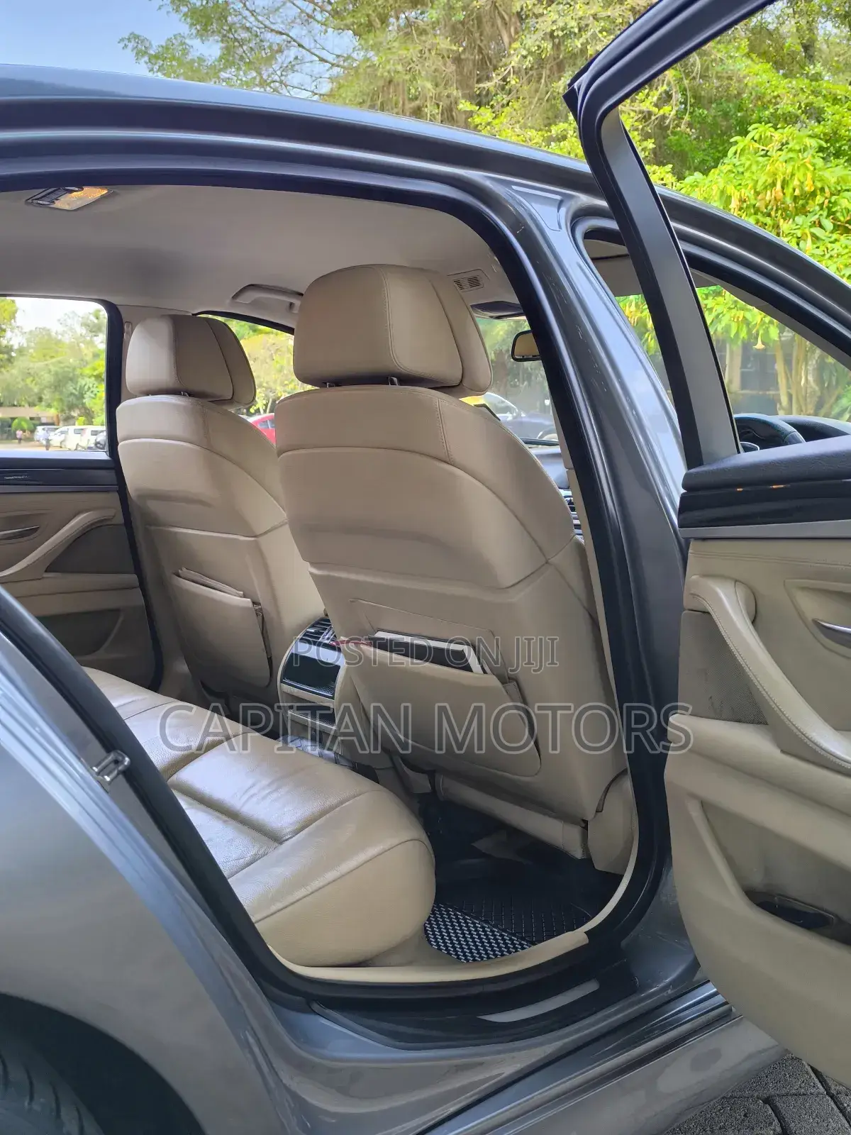 BMW 528i 2011 Gray